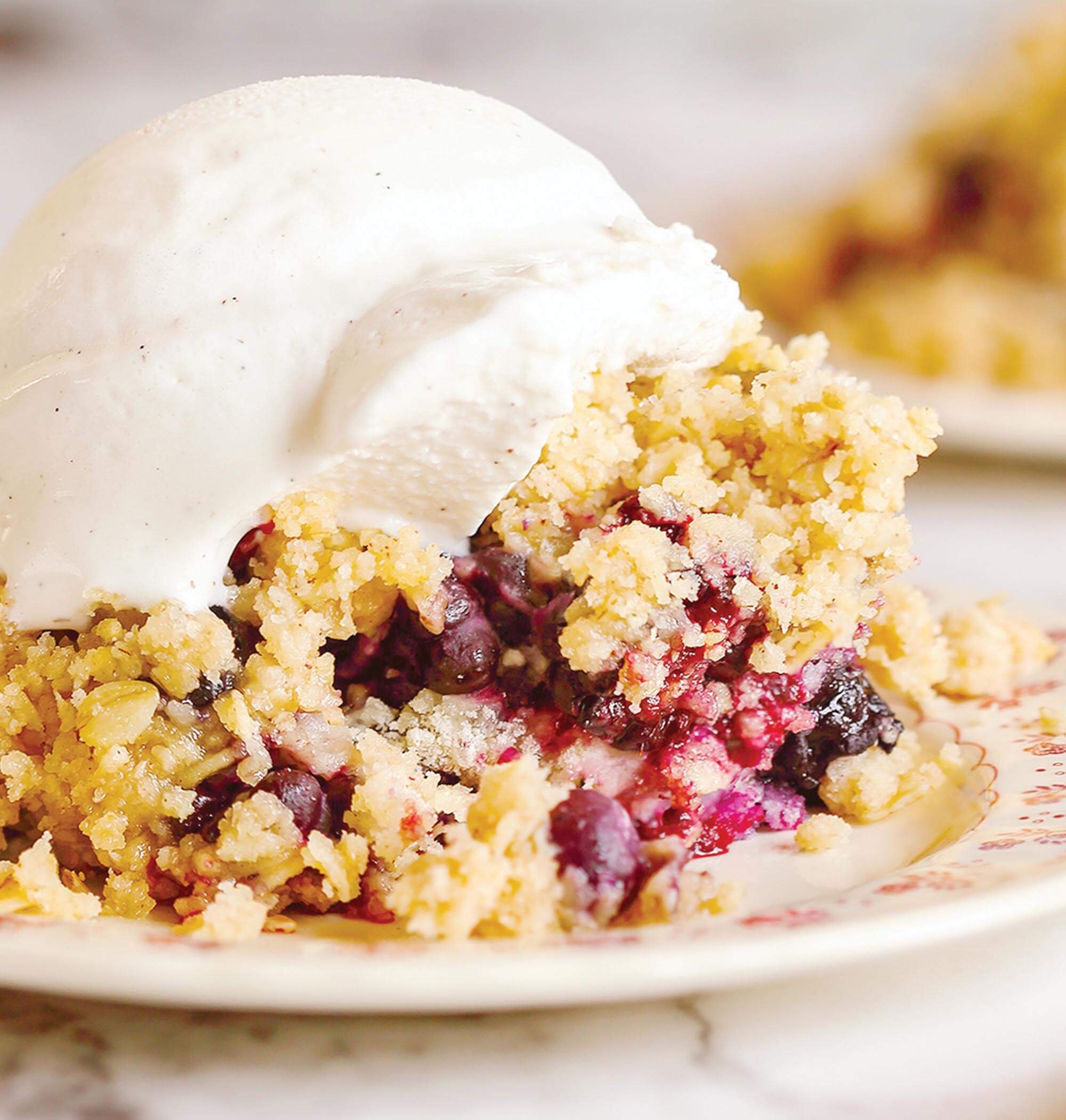Blackberry Crumble a la Mode  | Healthy Ceramic Nonstick Cookware | GreenPan New Zealand
