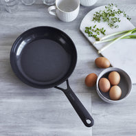 Smartshape FRYING PAN, BLACK - 24CM