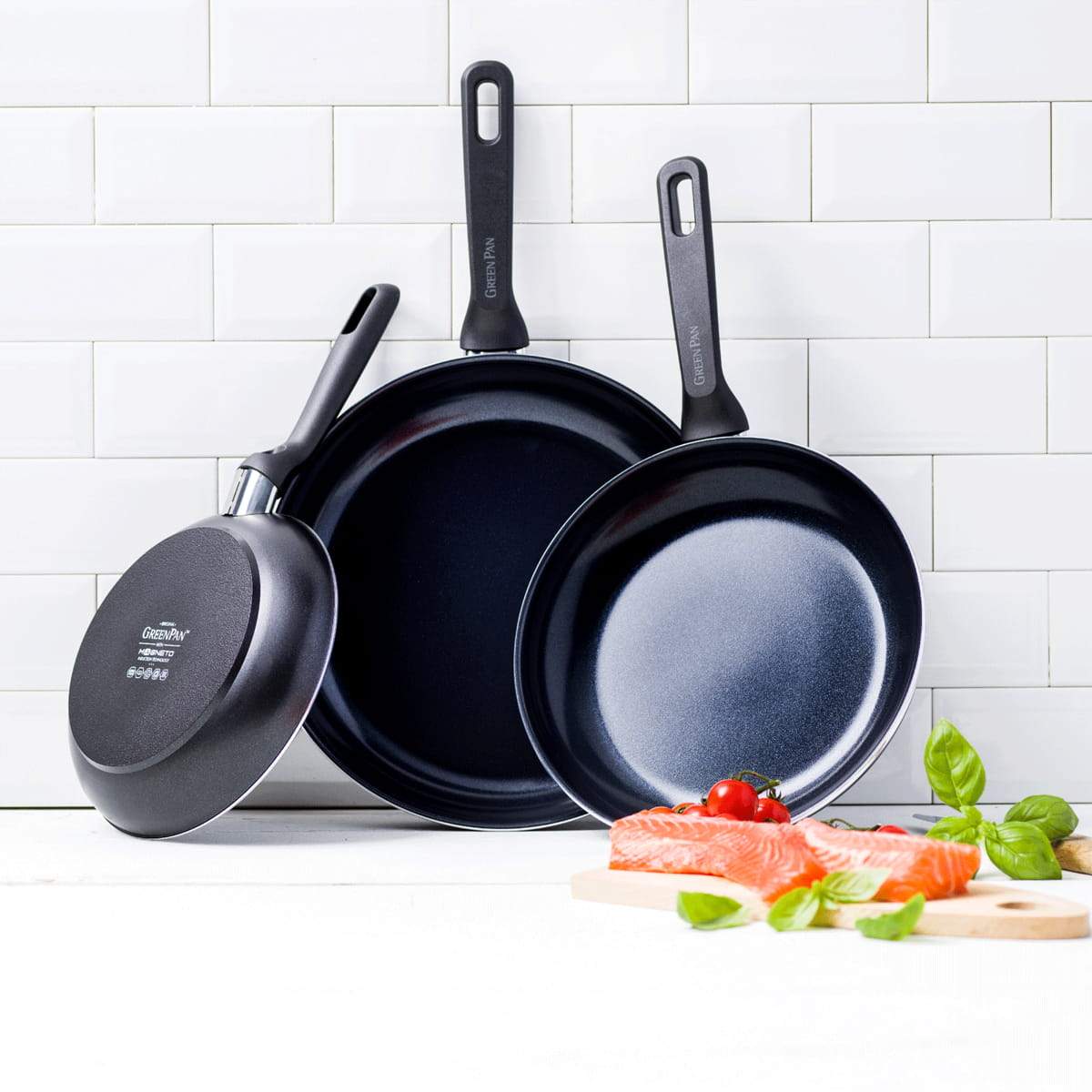 CC001664-001 - Memphis 3pc Cookware Sets, Black - 20, 24 & 28cm - Product Image 2